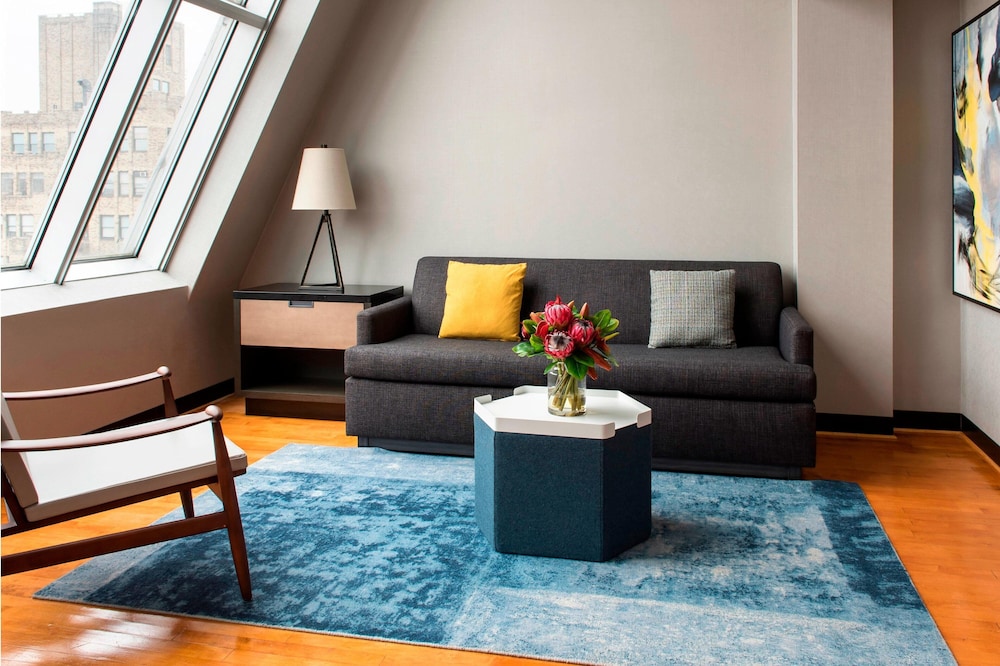 Four Points by Sheraton Manhattan SoHo Village 10/21