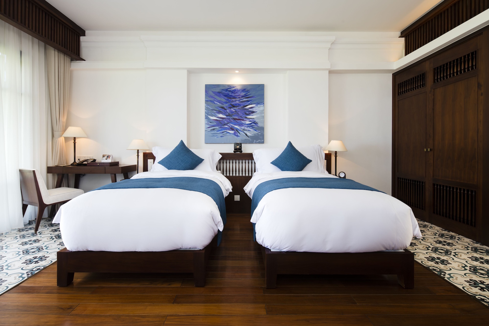 PREMIUM, TWIN BEDS