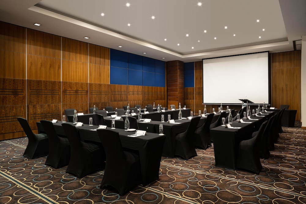 PREMIER HOTEL MIDRAND 61/67