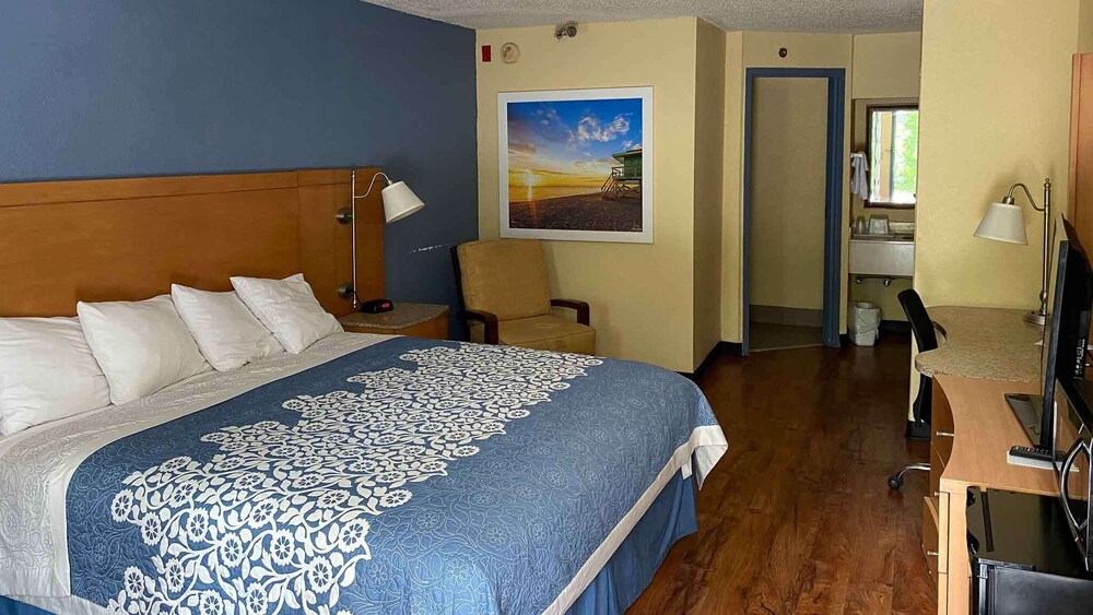 STANDARD, KING BED