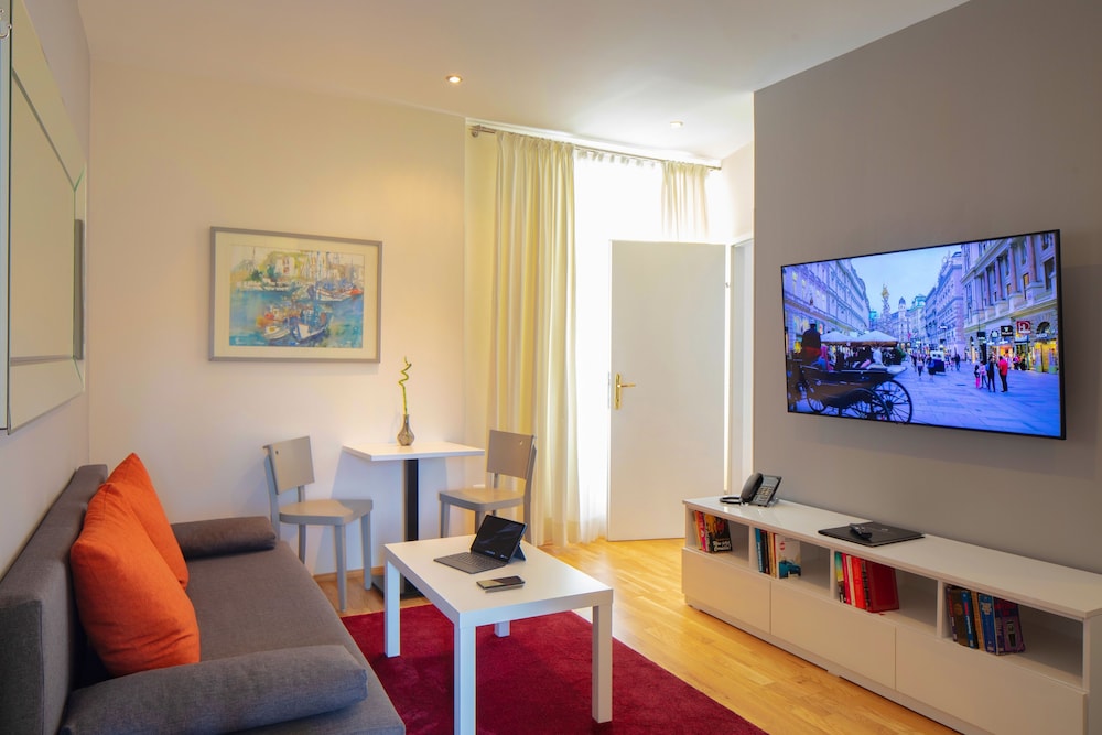 The Levante Rathaus Apartments. 38/60