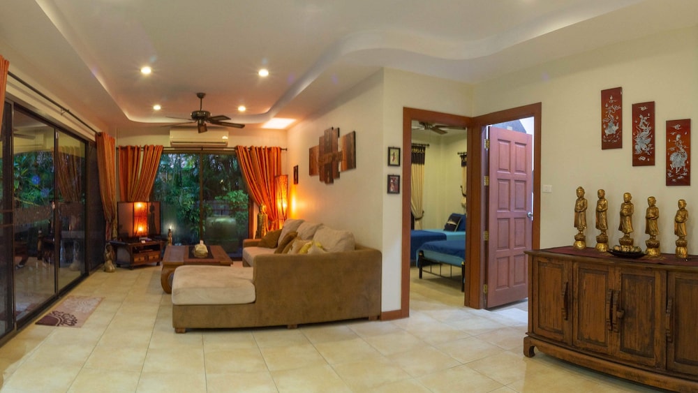 Coconut Paradise Villas 25/50