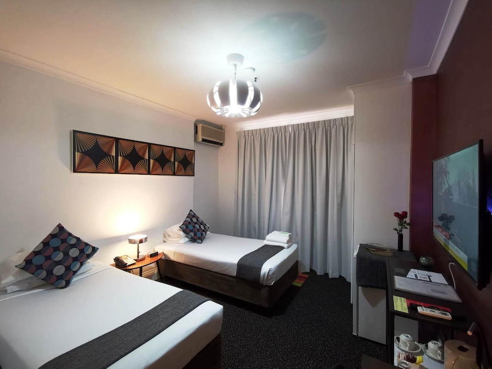 SUPERIOR, TWIN BEDS