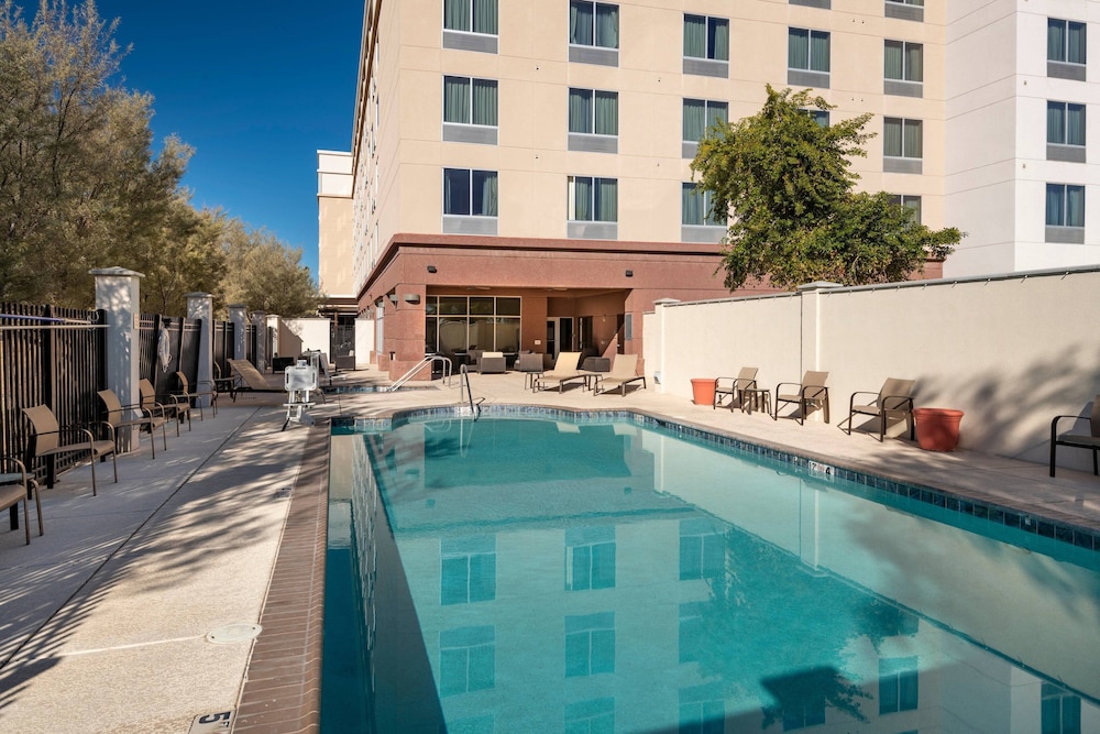 Fairfield Inn Suites Phoenix Chandler Fashion Center 5/65