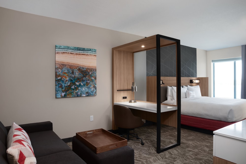 STUDIO, SUITE, KING BED, SOFA, ACCESSIBLE