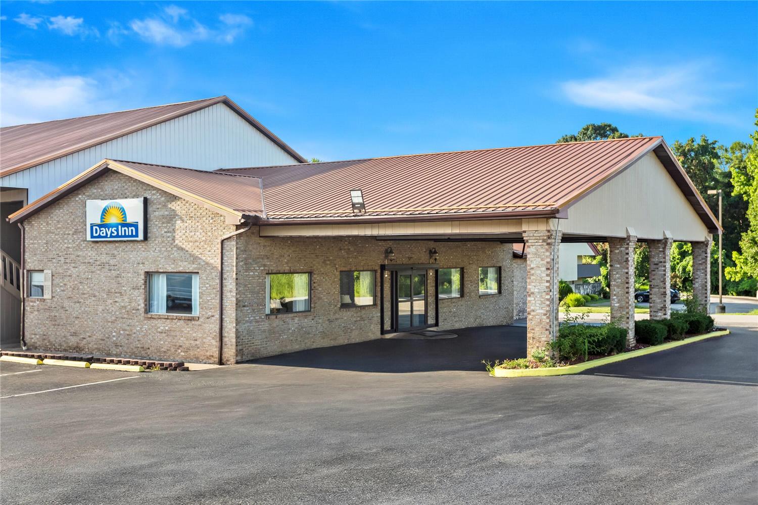 Days Inn by Wyndham Huntington 5/30
