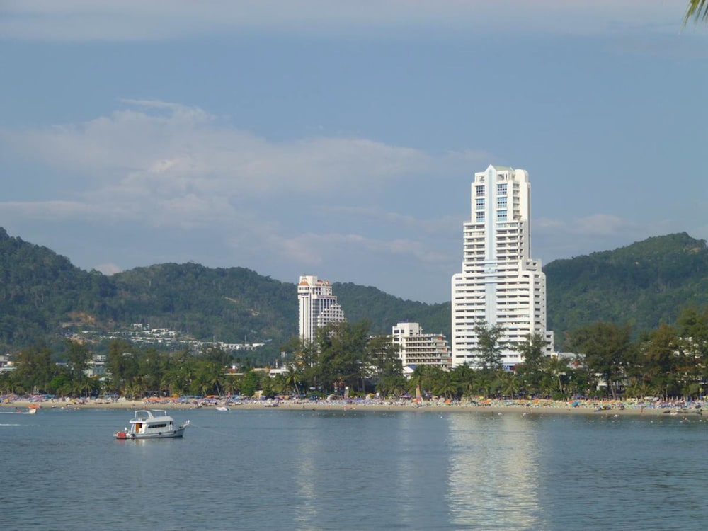 Patong Tower By United 21 Thailand 38/50