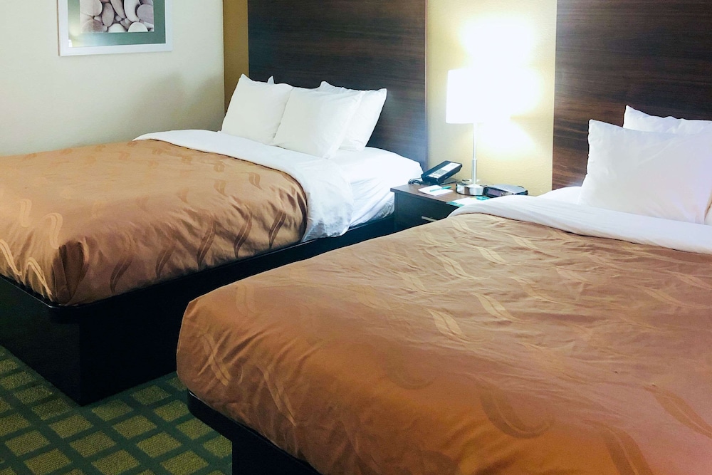 Upgrade, Efficiency, 2 Queen Beds, Accessible