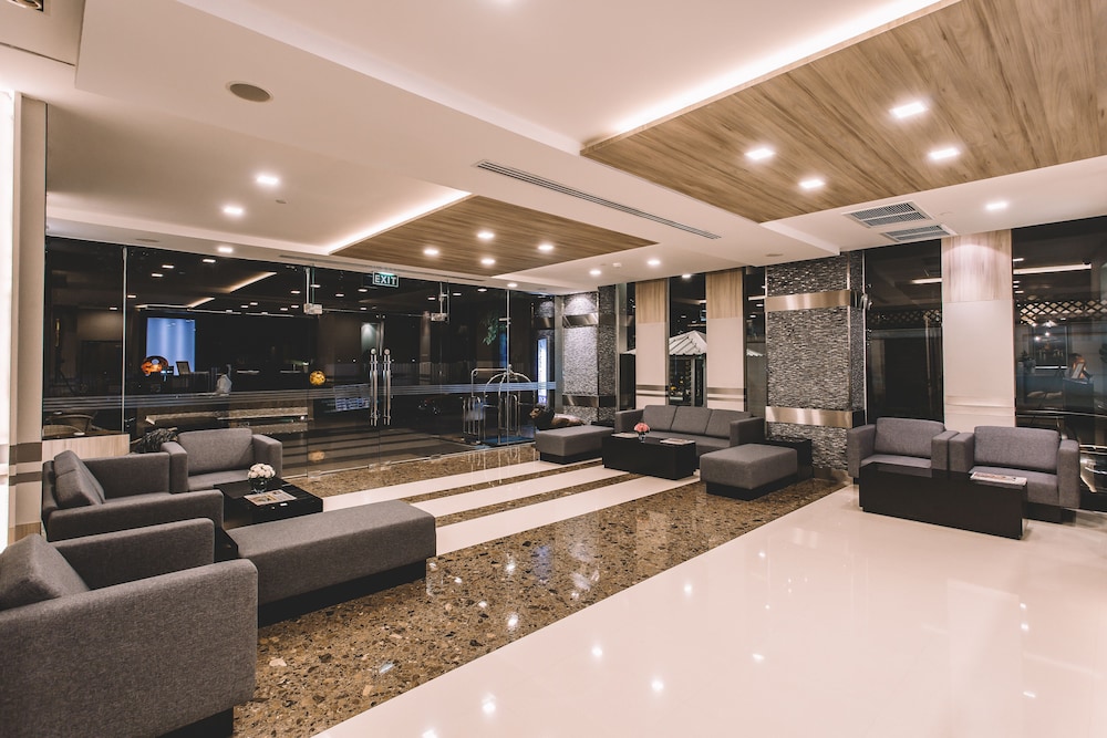 Lobby at Adelphi Suites Bangkok, BANGKOK