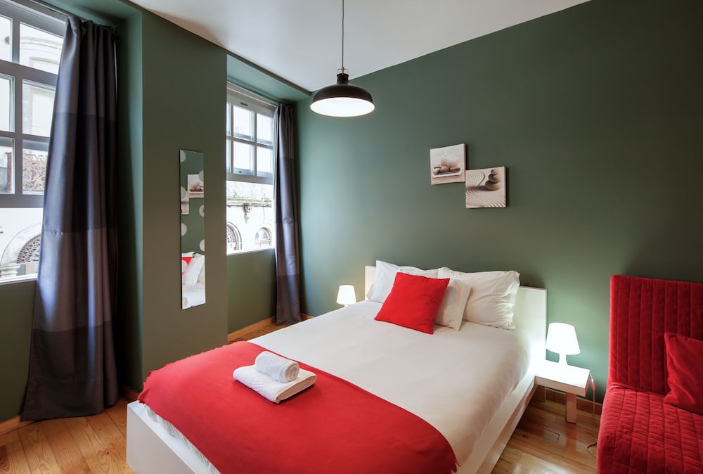 Aparthotel Oporto Entreparedes 42/77