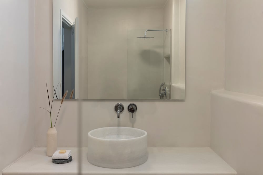 Ammothines Cycladic Suites 55/59