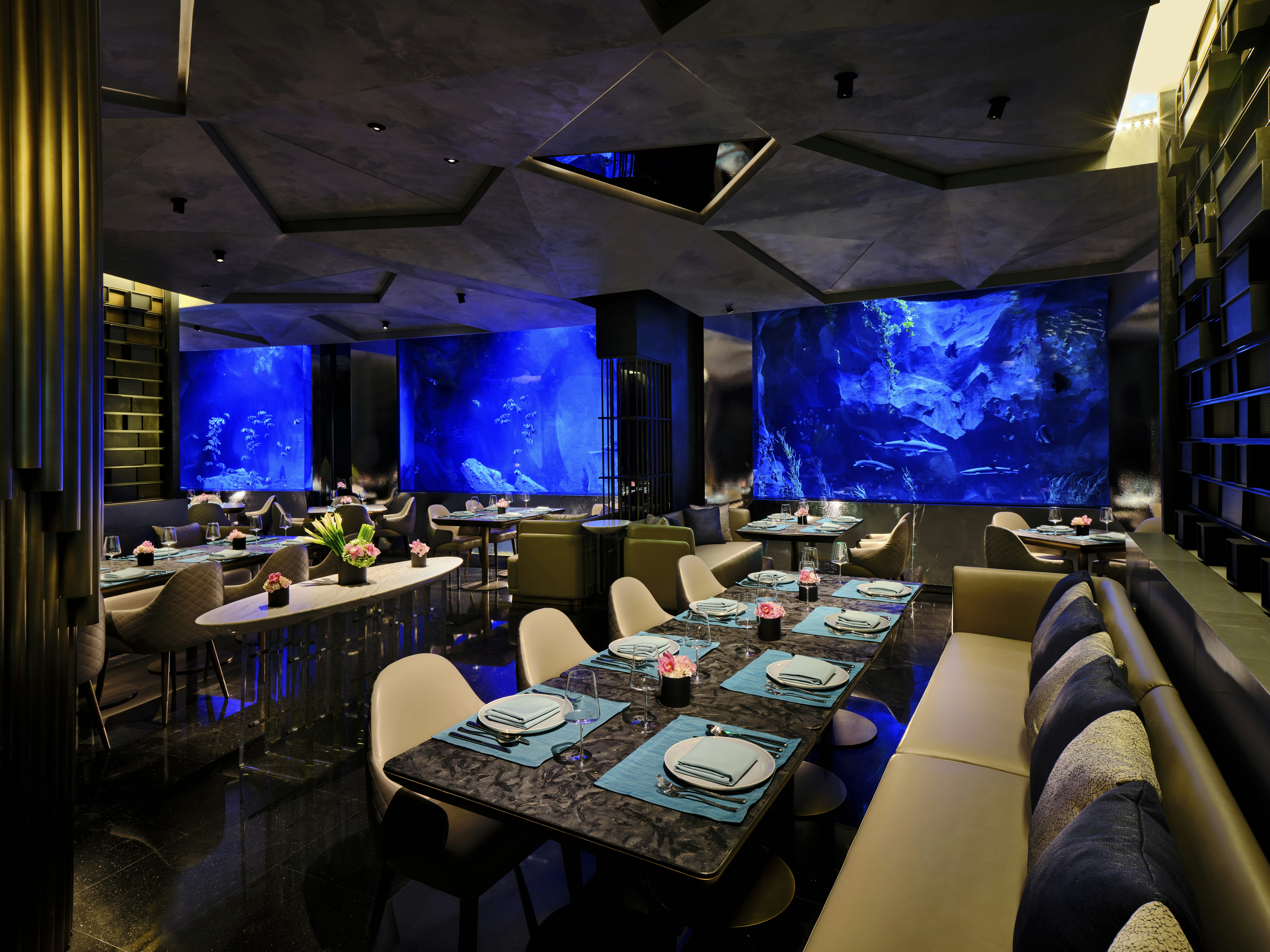 Intercontinental Shanghai Wonderland 24/50