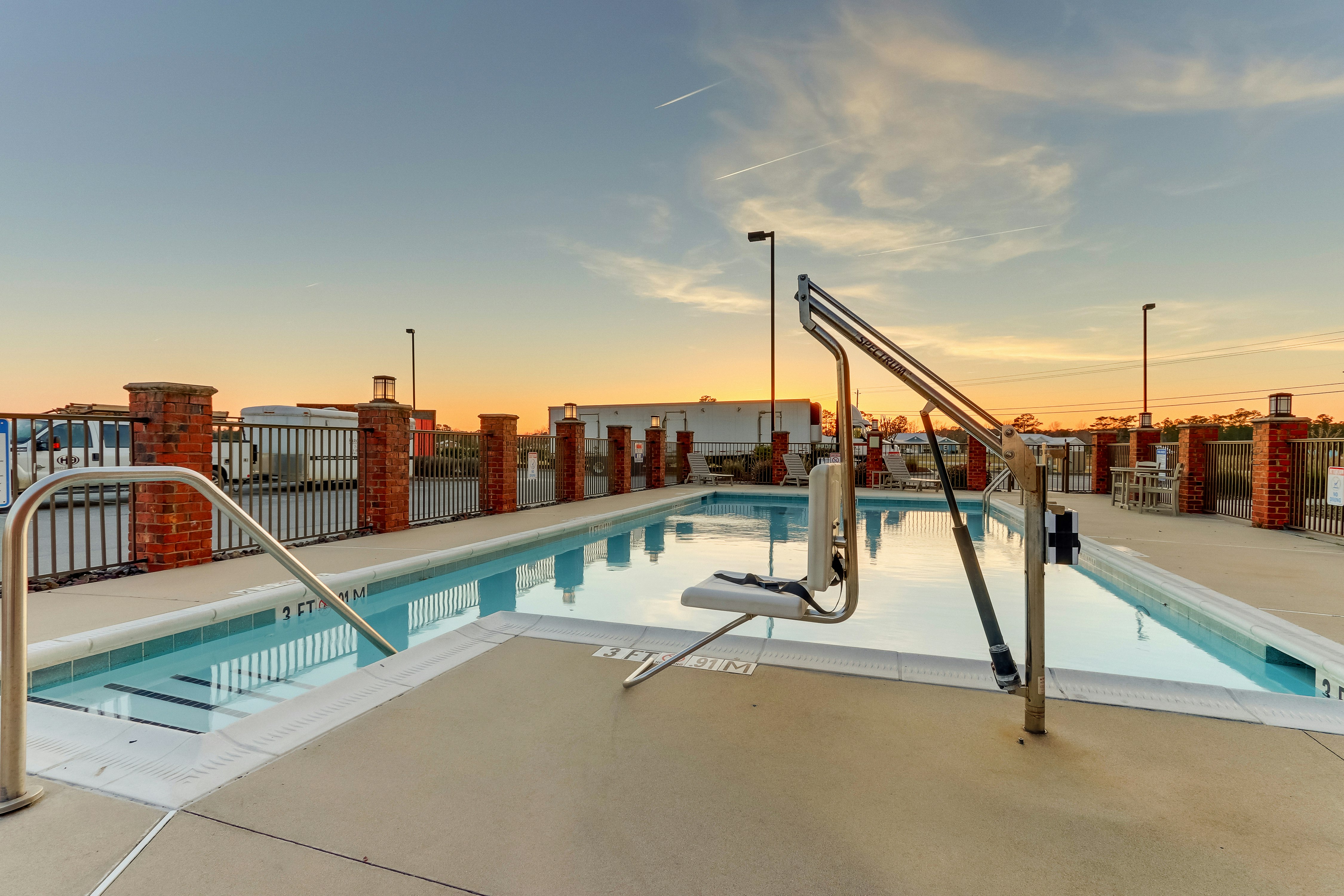 Hampton Inn & Suites Swansboro Near Camp Lejeune, NC 34/64