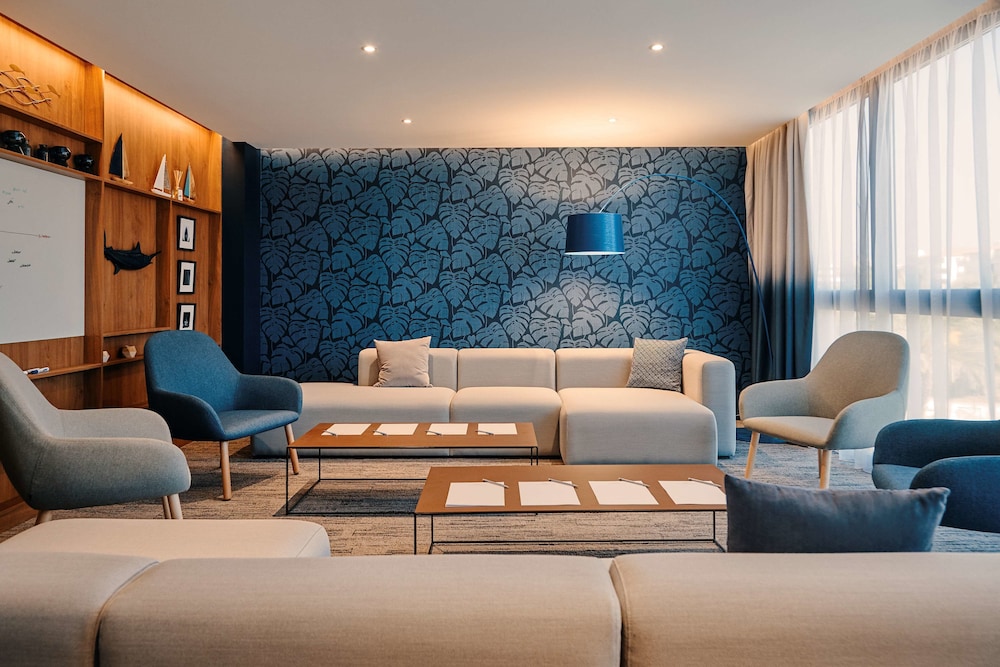 Hotel Mercure Toulon La Seyne-Sur-Mer 56/76