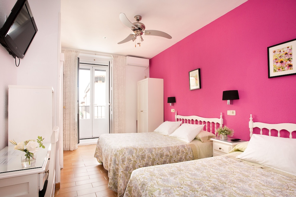 Hostal Los Alpes 34/61