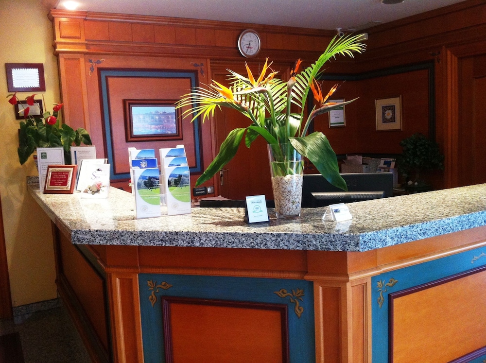Hotel Tamisa Golf 18/57