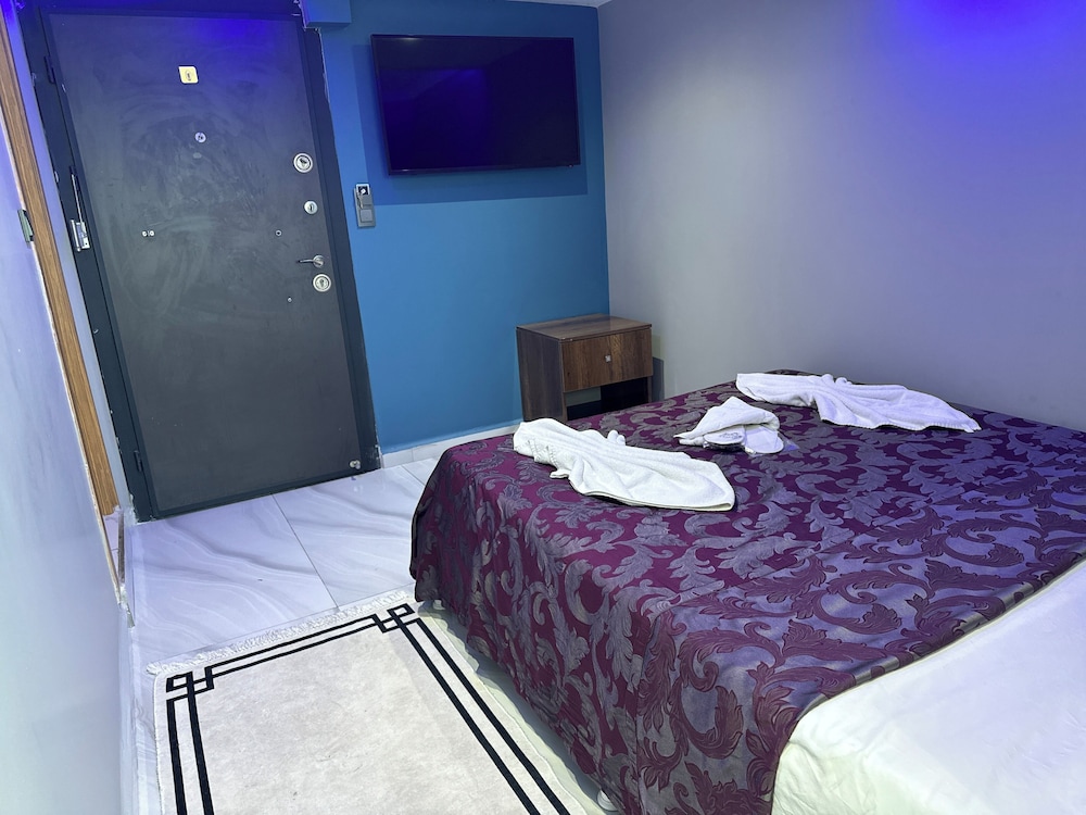 Grand Lara Hotel & Apartments 10/28