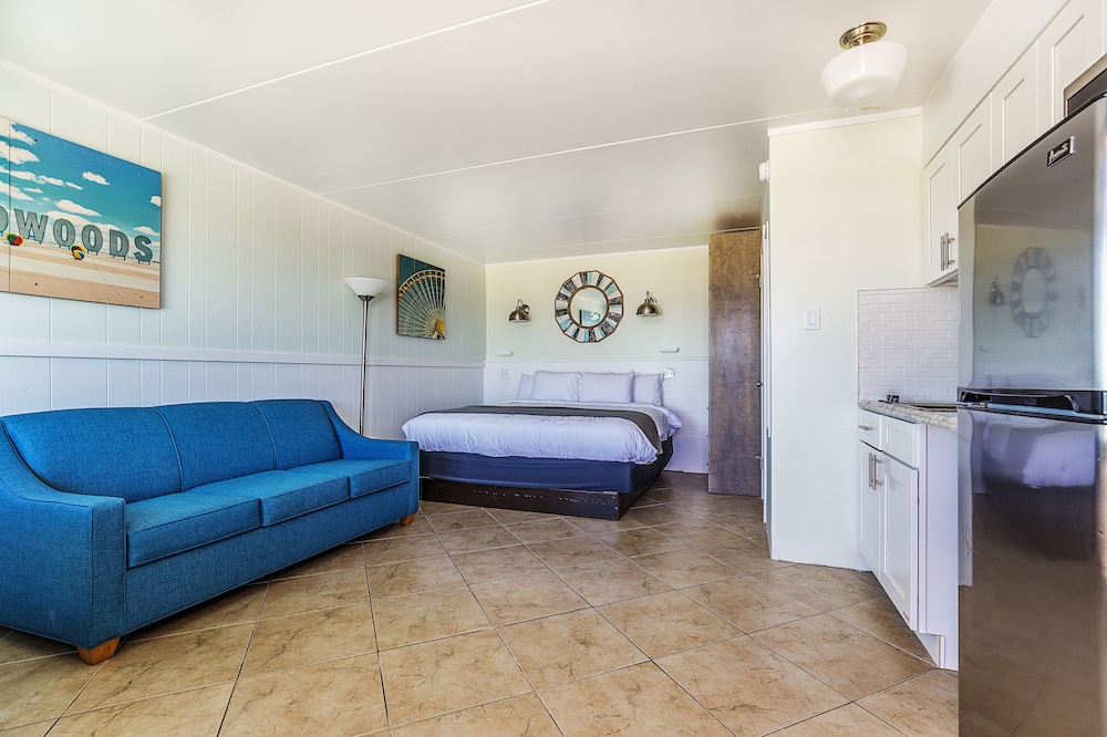 Paradise Ocean Front Resort 27/45
