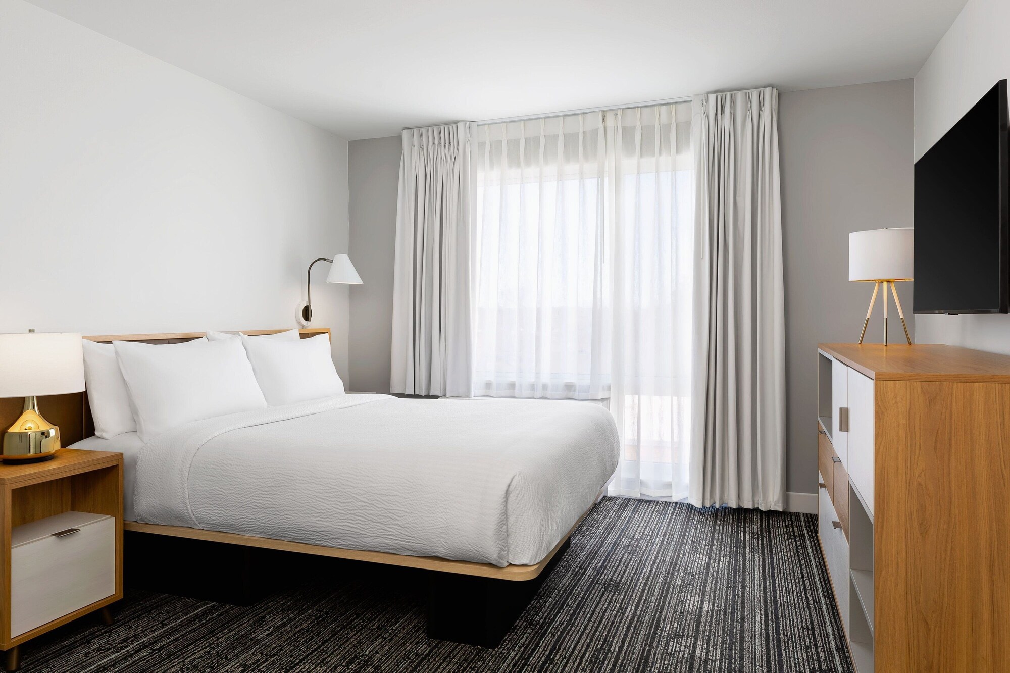 استوديو بسرير كينج لذوي الإعاقة، TownePlace Suites Iron Mountain 2/4