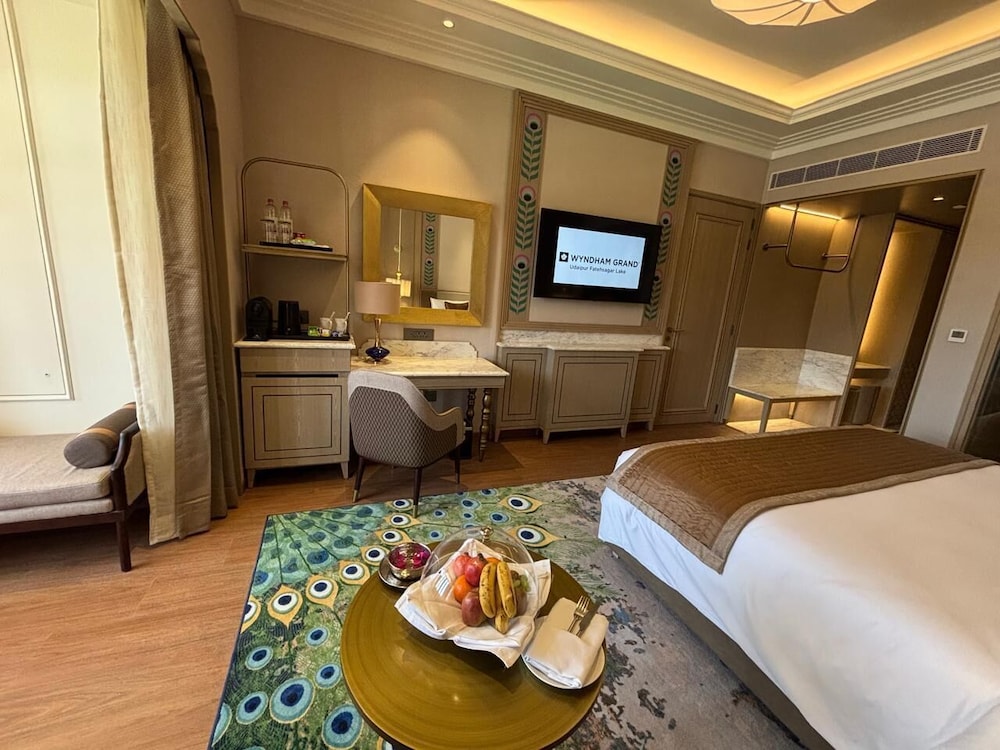 Deluxe, Twin Beds, Arabian Hills View