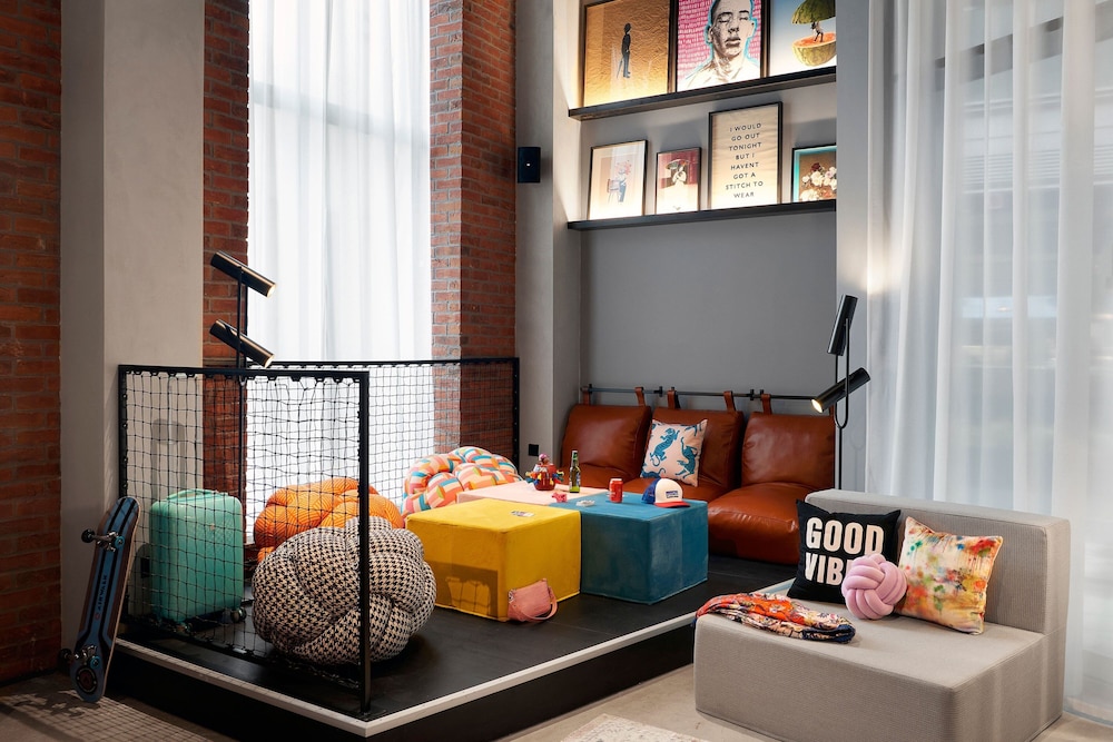 Moxy Manchester City 28/40