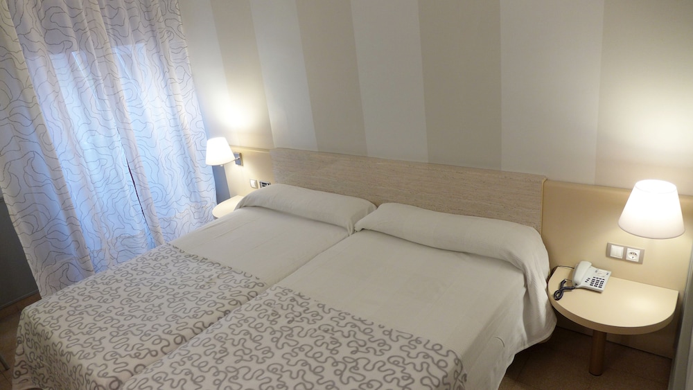 Hotel Río Arga 44/44