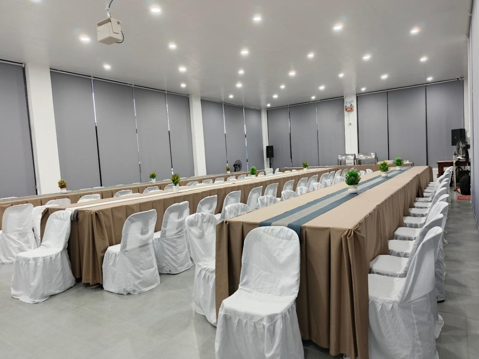 Ocean Star Hotel Coron 38/50