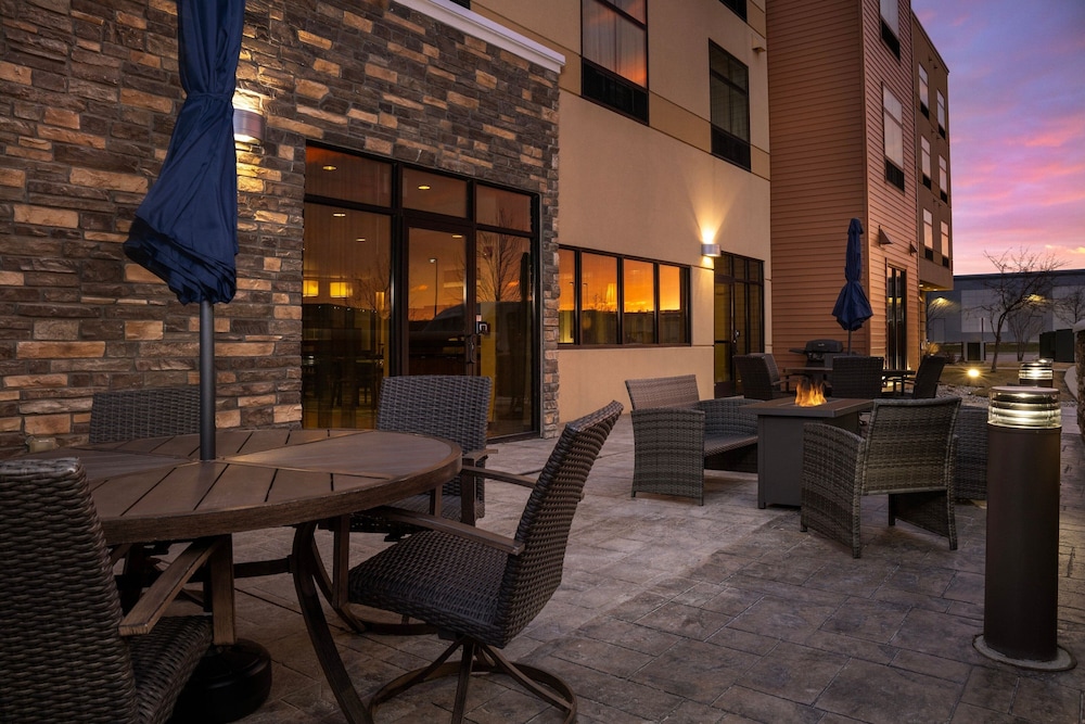 Fairfield Inn & Suites Sioux Falls Airport 44/49