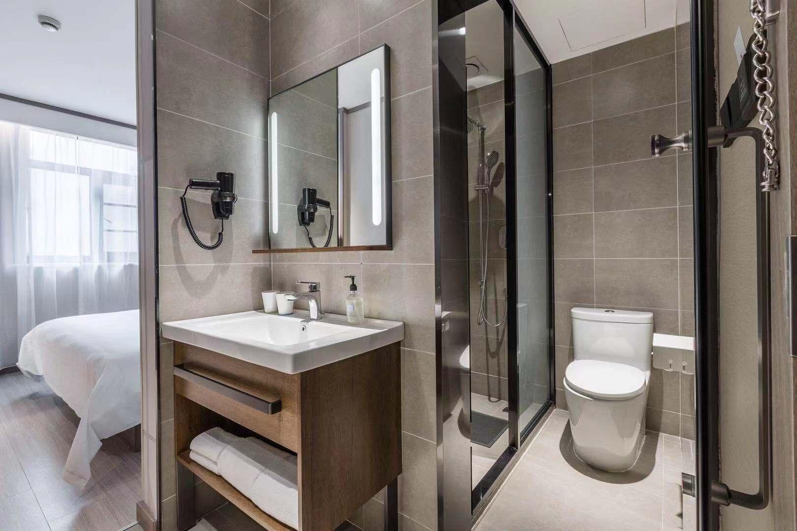 Hanting Hotel (Shenzhen Huaqiang Center Park) 23/28