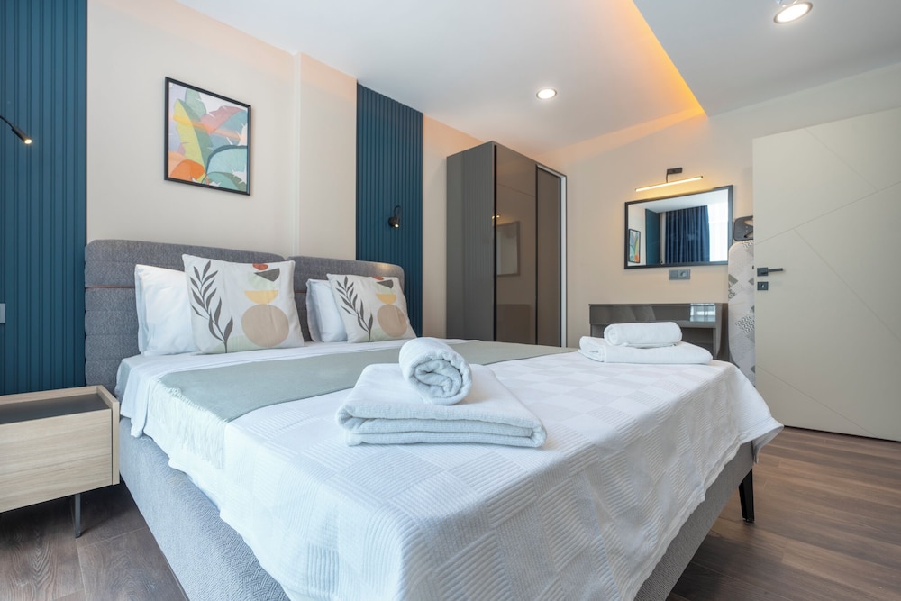 DoQu Suites&Hotel 6/28