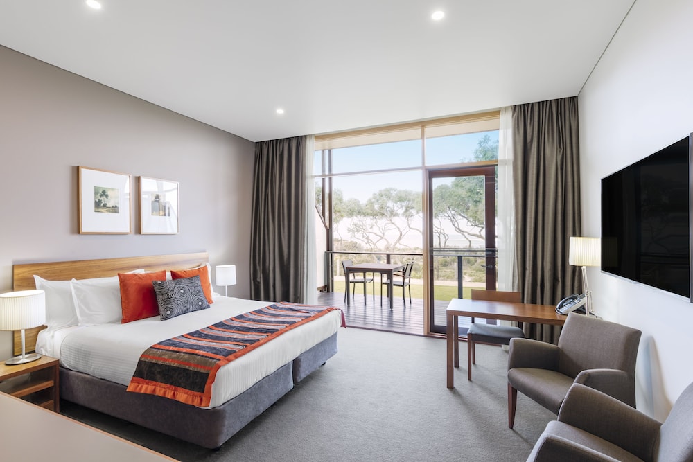 RACV Inverloch Resort 10/73