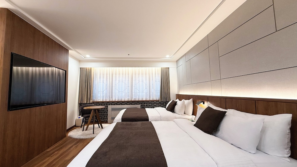 Commodore Hotel Busan 14/62