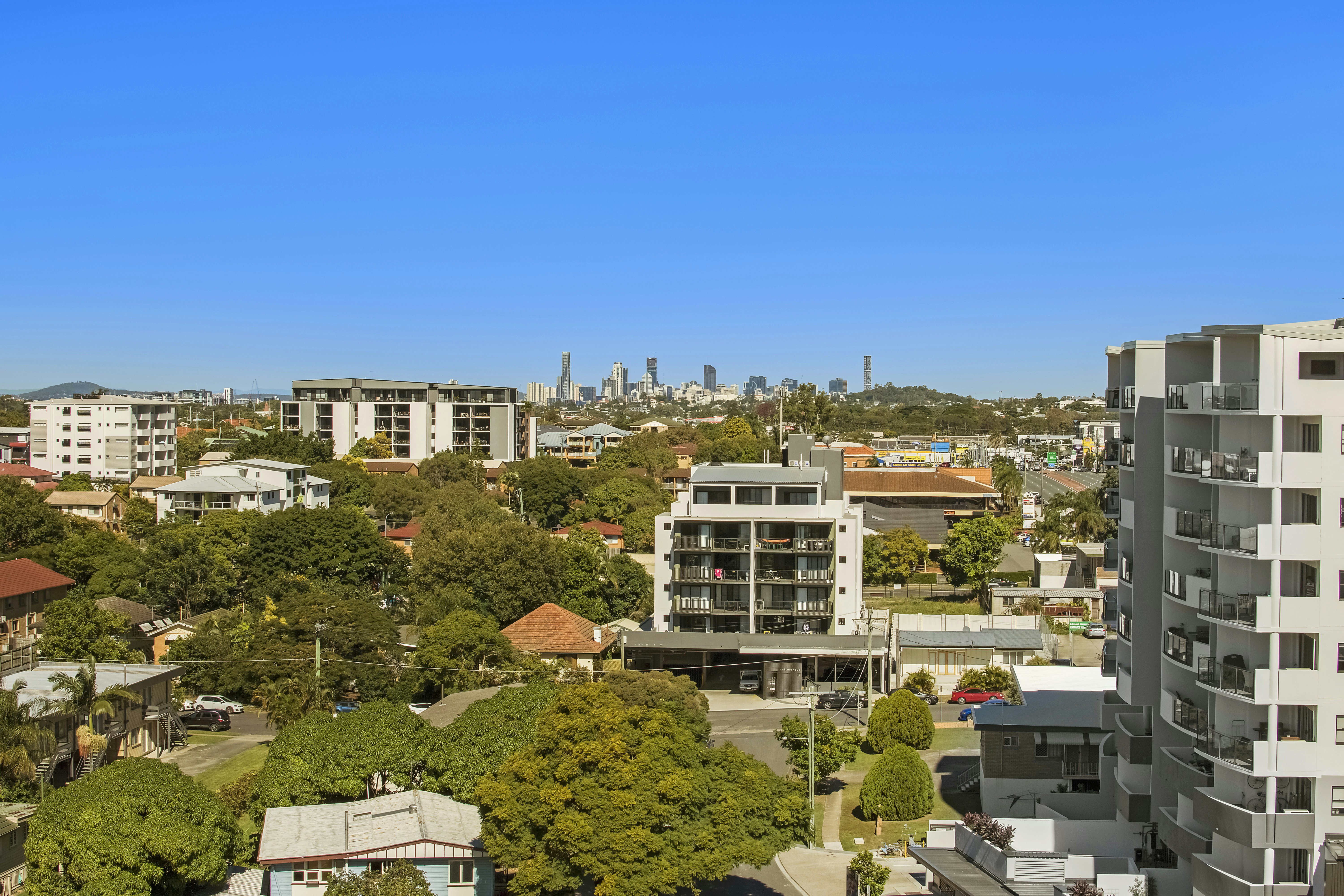 THE CHERMSIDE APARTMENTS 8/57