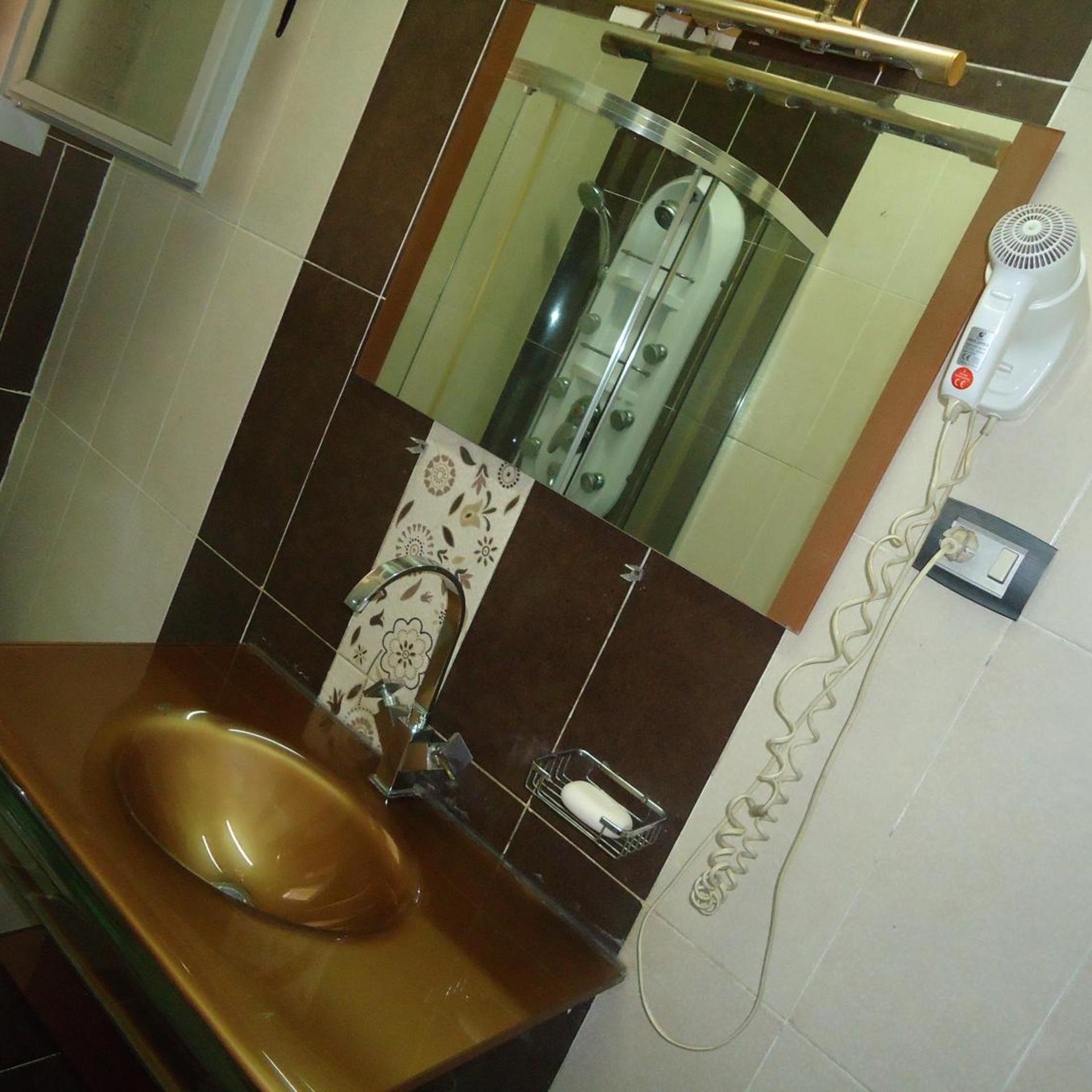 Freedom Hostel 24/42