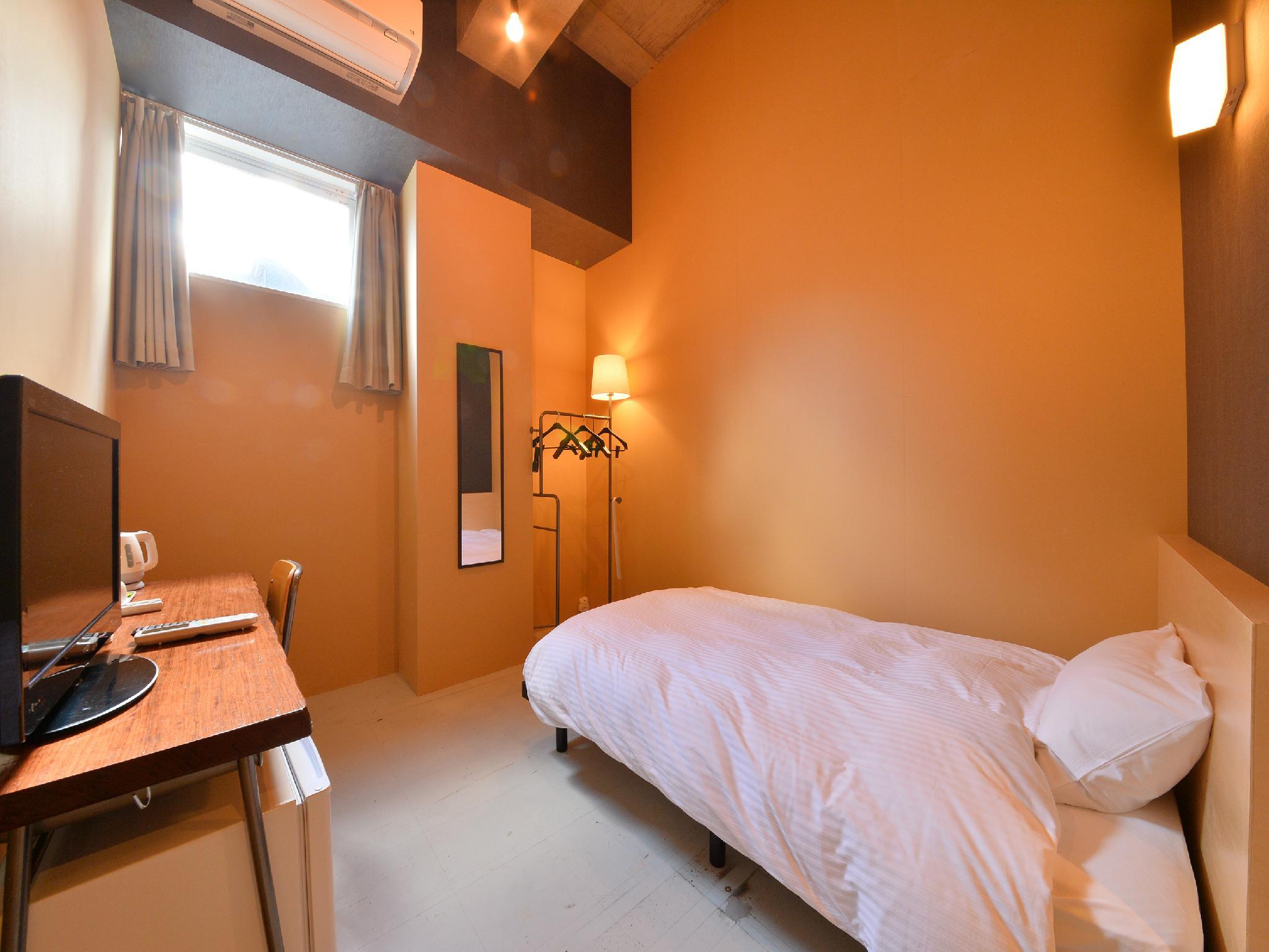 Semi Room, Single, Semi Double Bed