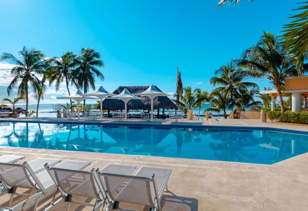 OMNI PUERTO AVENTURAS BEACH RESORT 46/53