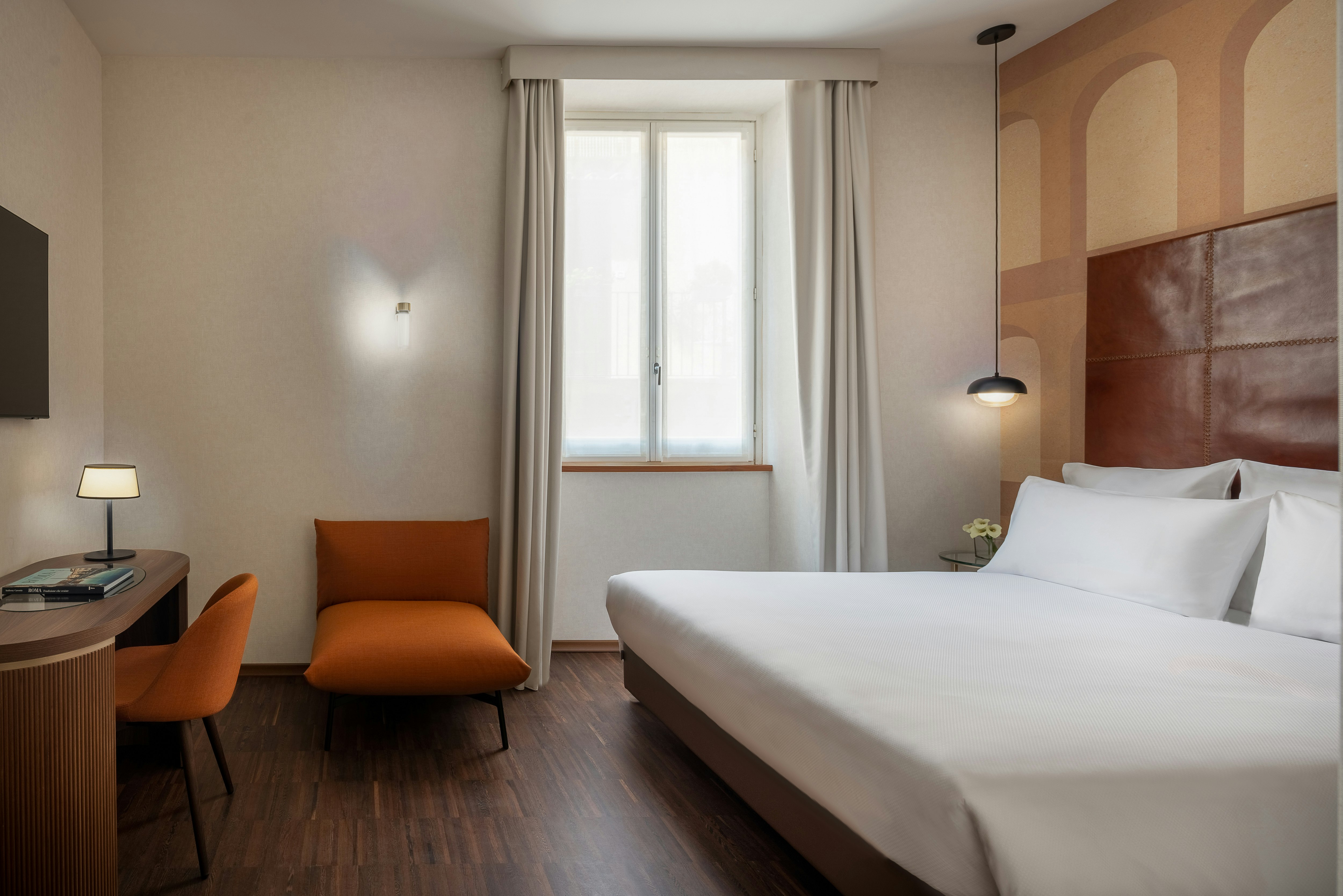 DELUXE, DOUBLE BED