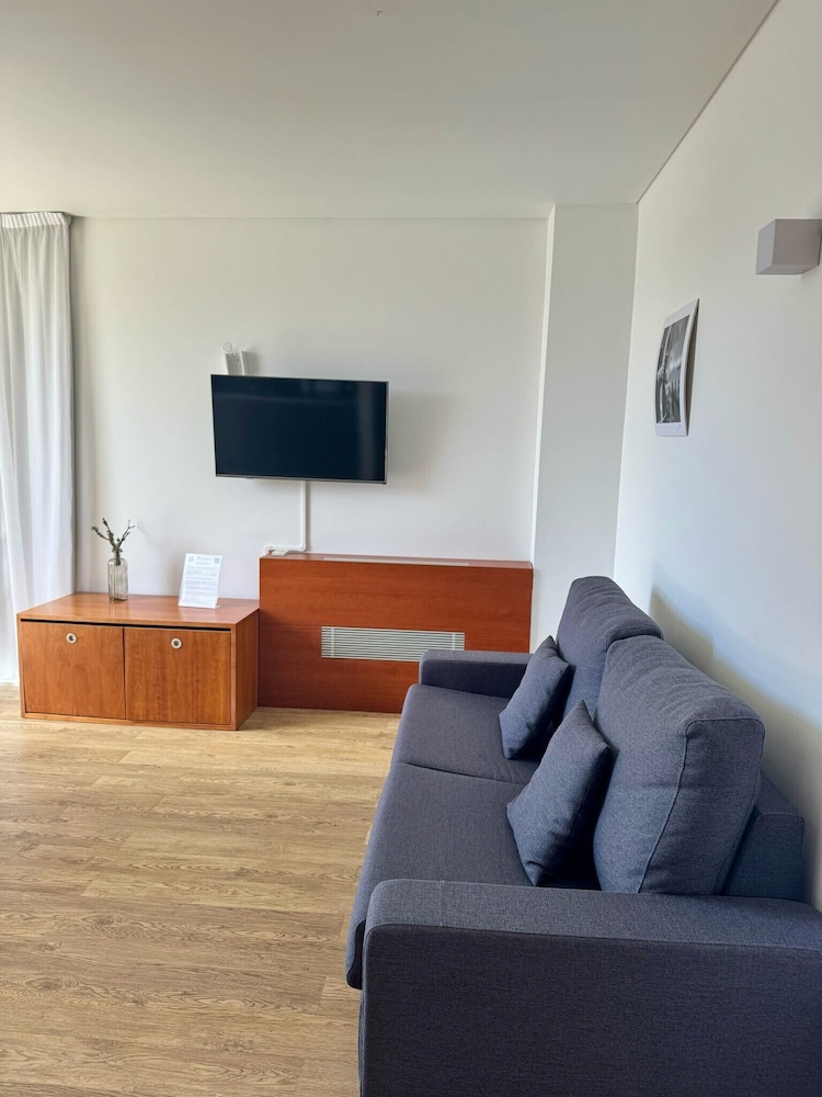 ANC Resort 43/63