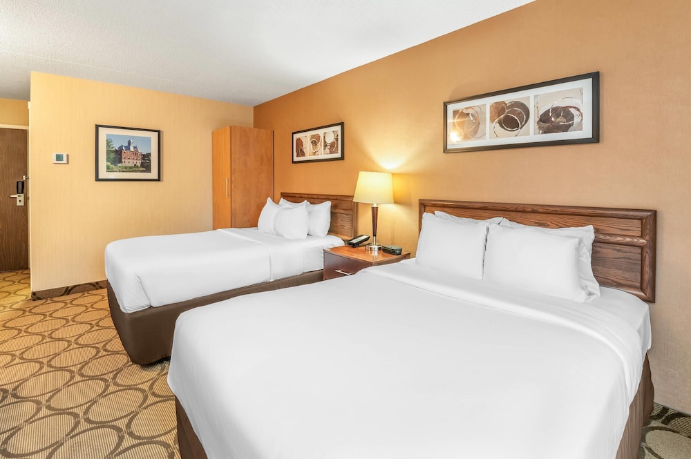 Standard, 2 Double Beds, Ground Floor
