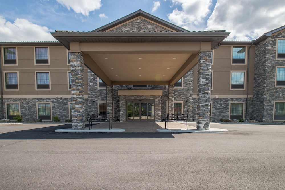 Cobblestone Inn & Suites - St. Mary S 3/57