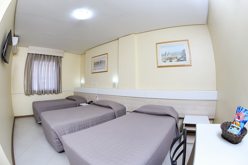 Hotel Express Savoy 10/35