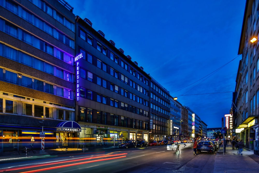 Hotel Prasident 4/41