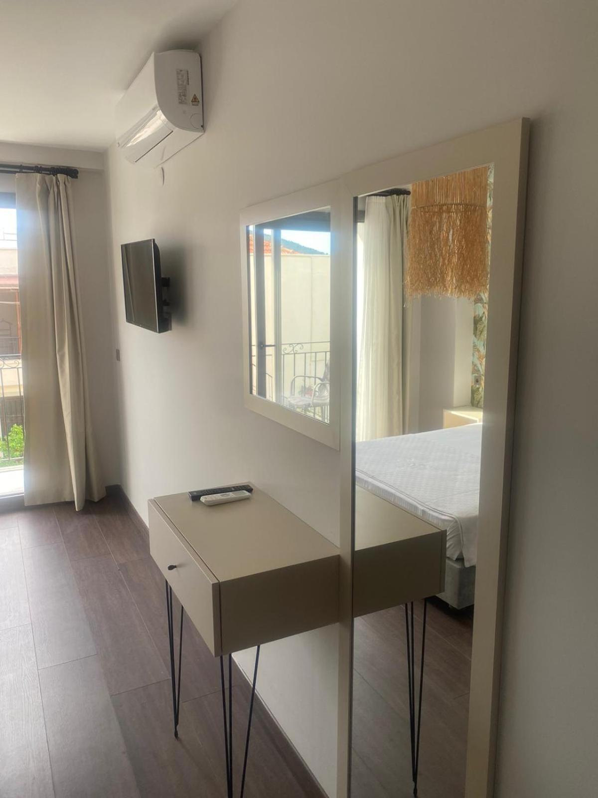 Eva Otel Cesme 18/30