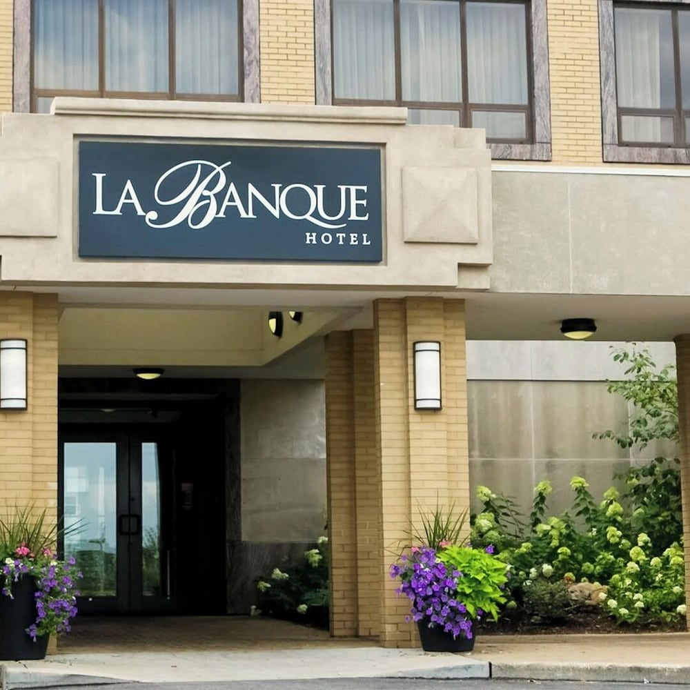 La Banque Hotel 4/40