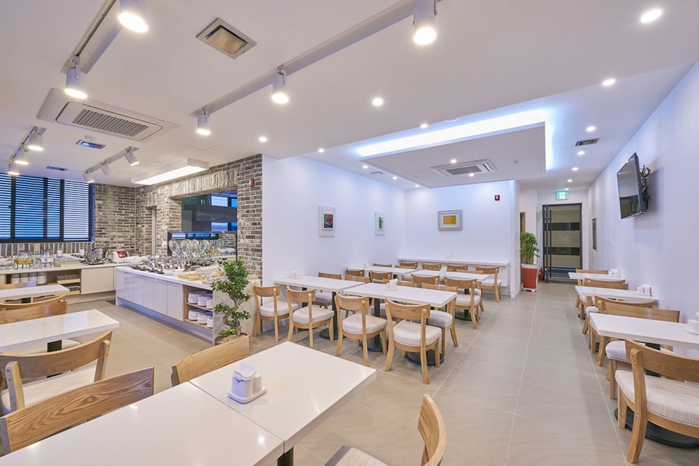 Madrid Hotel Gwangju 34/39