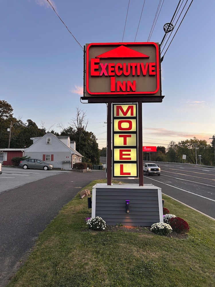 Executive Inn Coopersburg 28/33