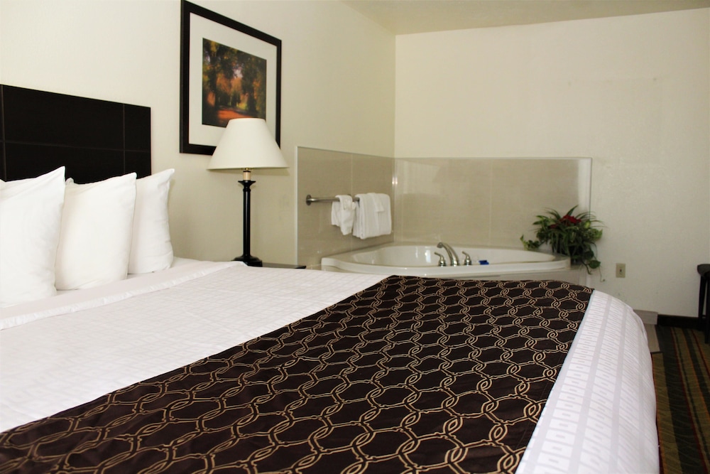 Best Western Visalia Hotel 7/55