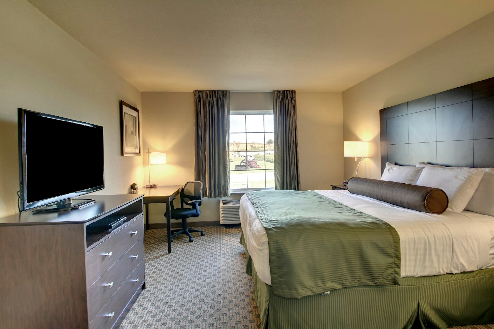 Cobblestone Inn & Suites -- Bloomfield, IA 9/30