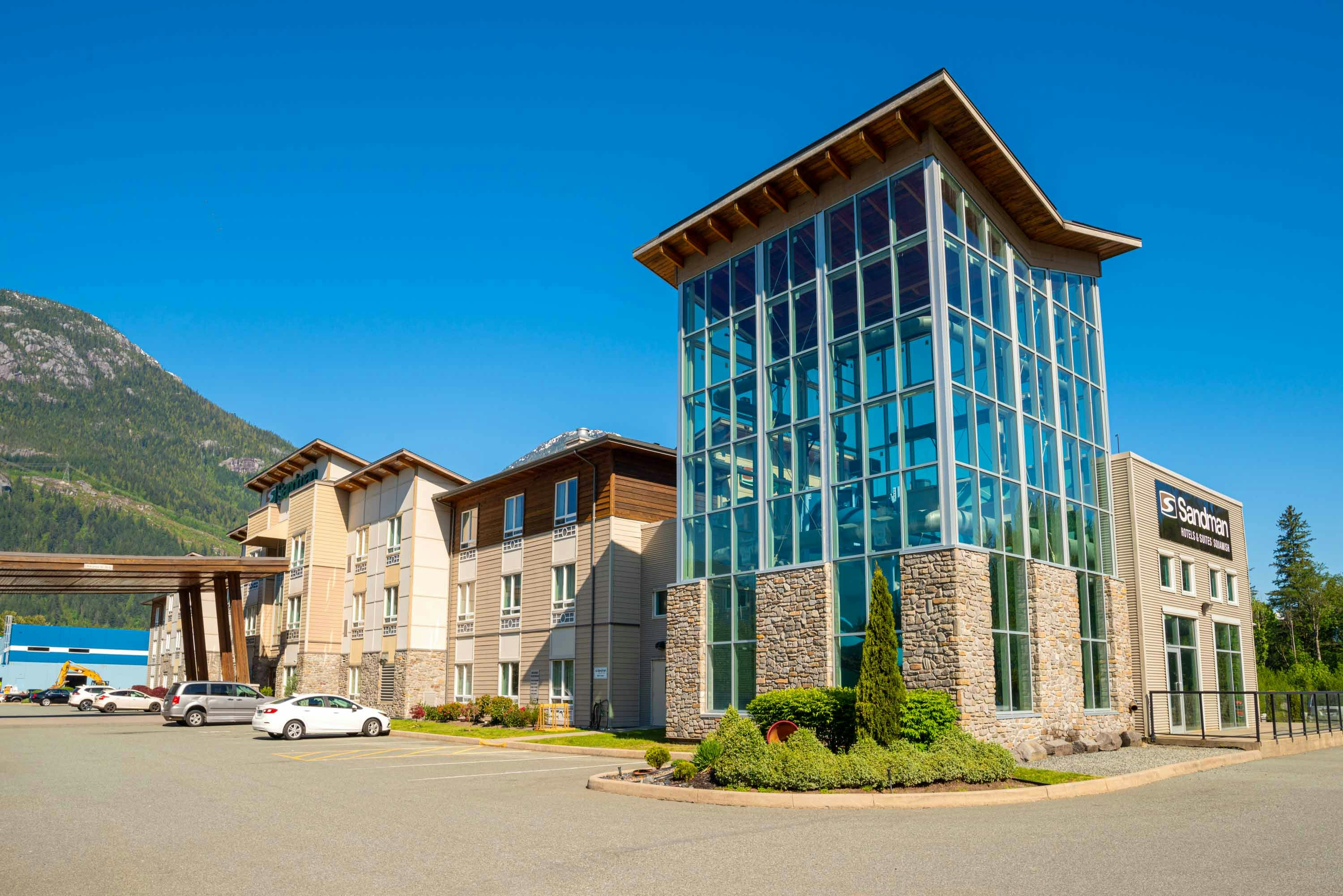 Sandman Hotel Suites Squamish 8/46