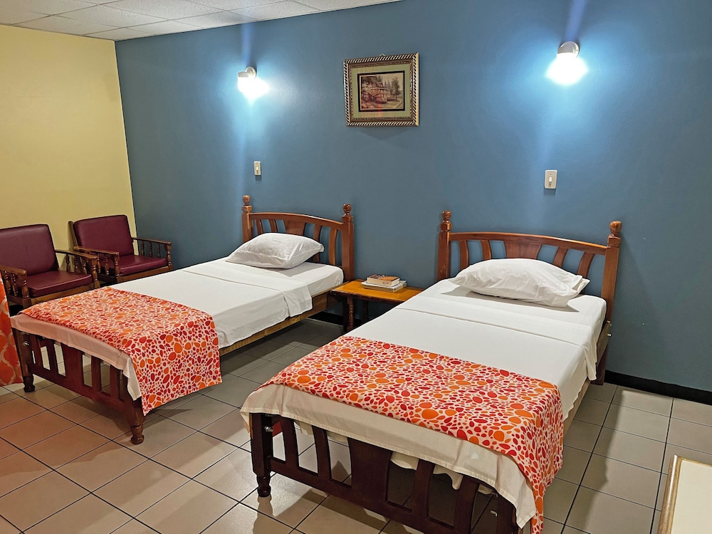 Sundeck Suites 2/15